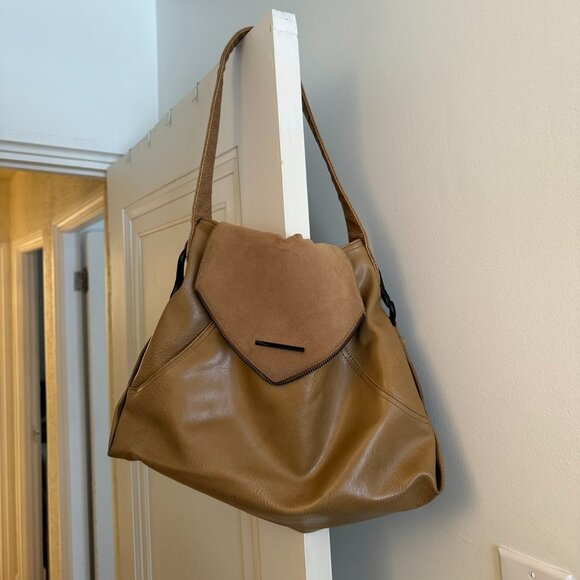 Matt & Nat Vegan Shoulder Bag - Picture 2 of 9